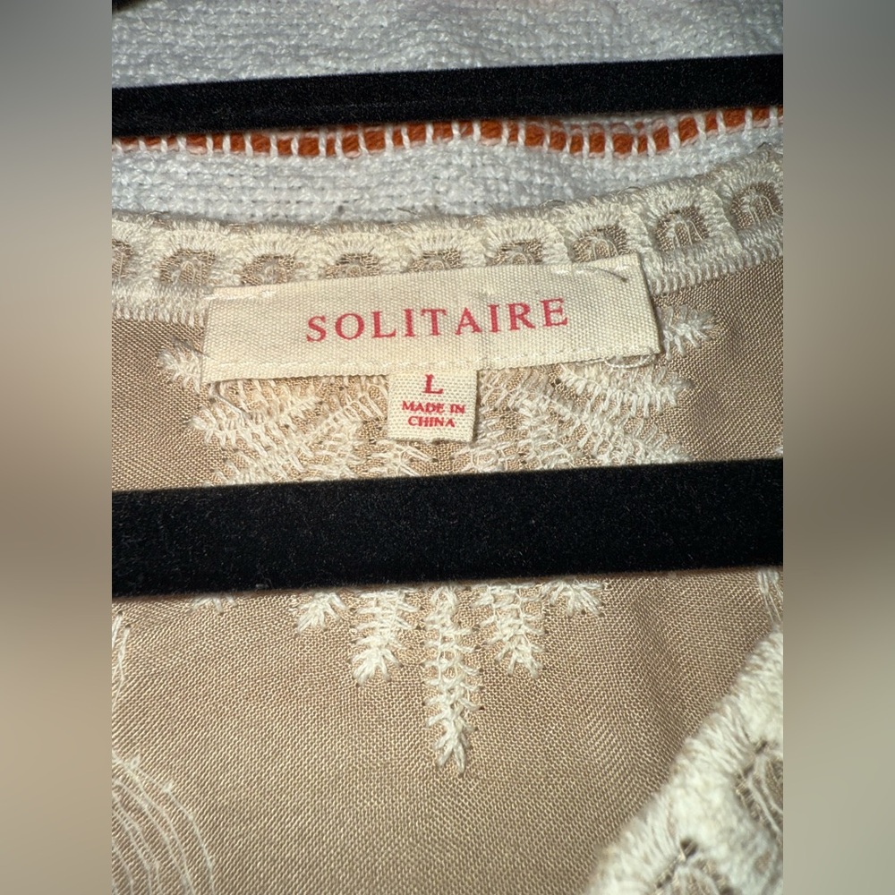Solitaire Beige Embroidered Top - New - Picture 2 of 3